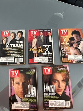 TV Guide Collection - X-Files Covers (Black)
